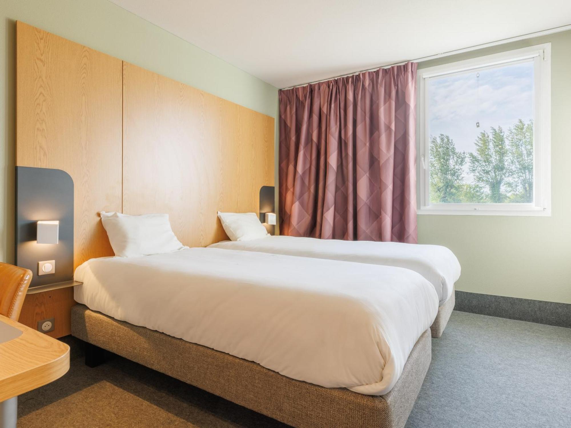 B&B Hotel Clermont-Ferrand Nord Riom Kültér fotó